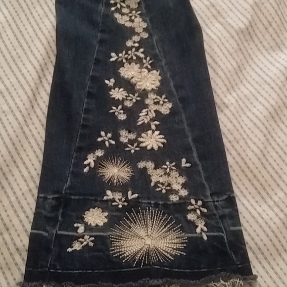 Ashley Mason, embroidered flair jean - Picture 3 of 3